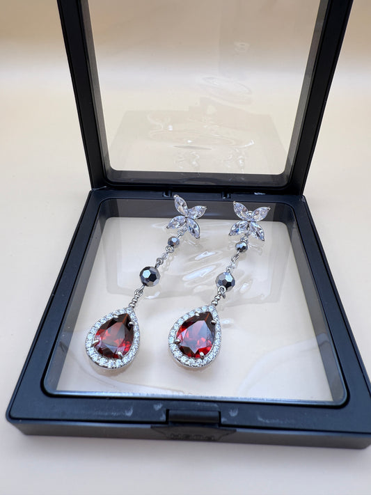 Sylus Earrings | Love and Deepspace