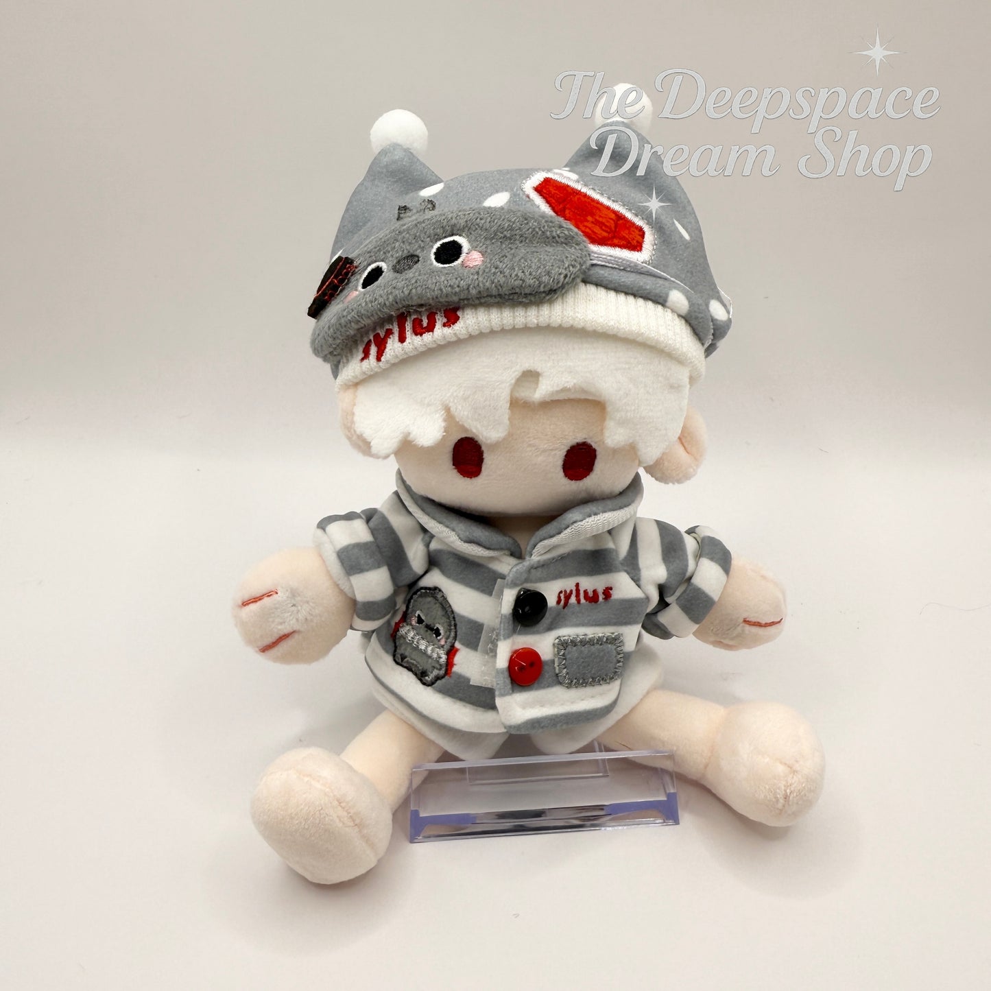 Fan-made Love and Deepspace 10 cm plushie doll wearing pajamas