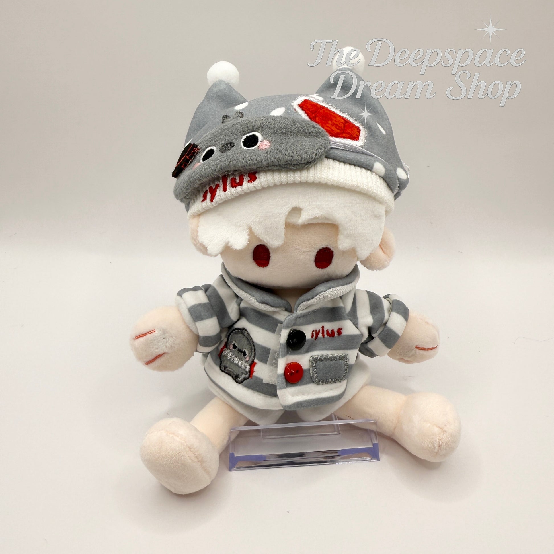Fan-made Love and Deepspace 10 cm plushie doll wearing pajamas